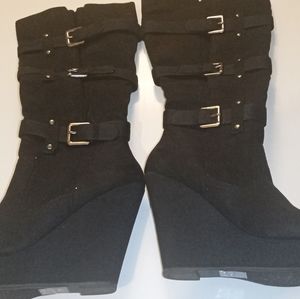 DeliciousWomen boots size 9